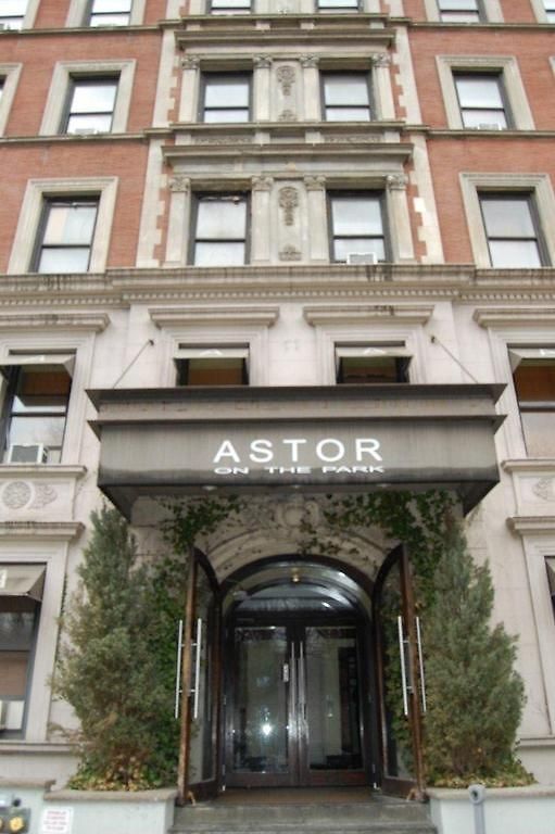 Hotel Park West 3*