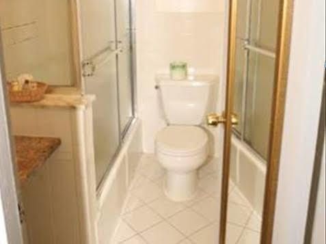 Jfk Hotel 2*