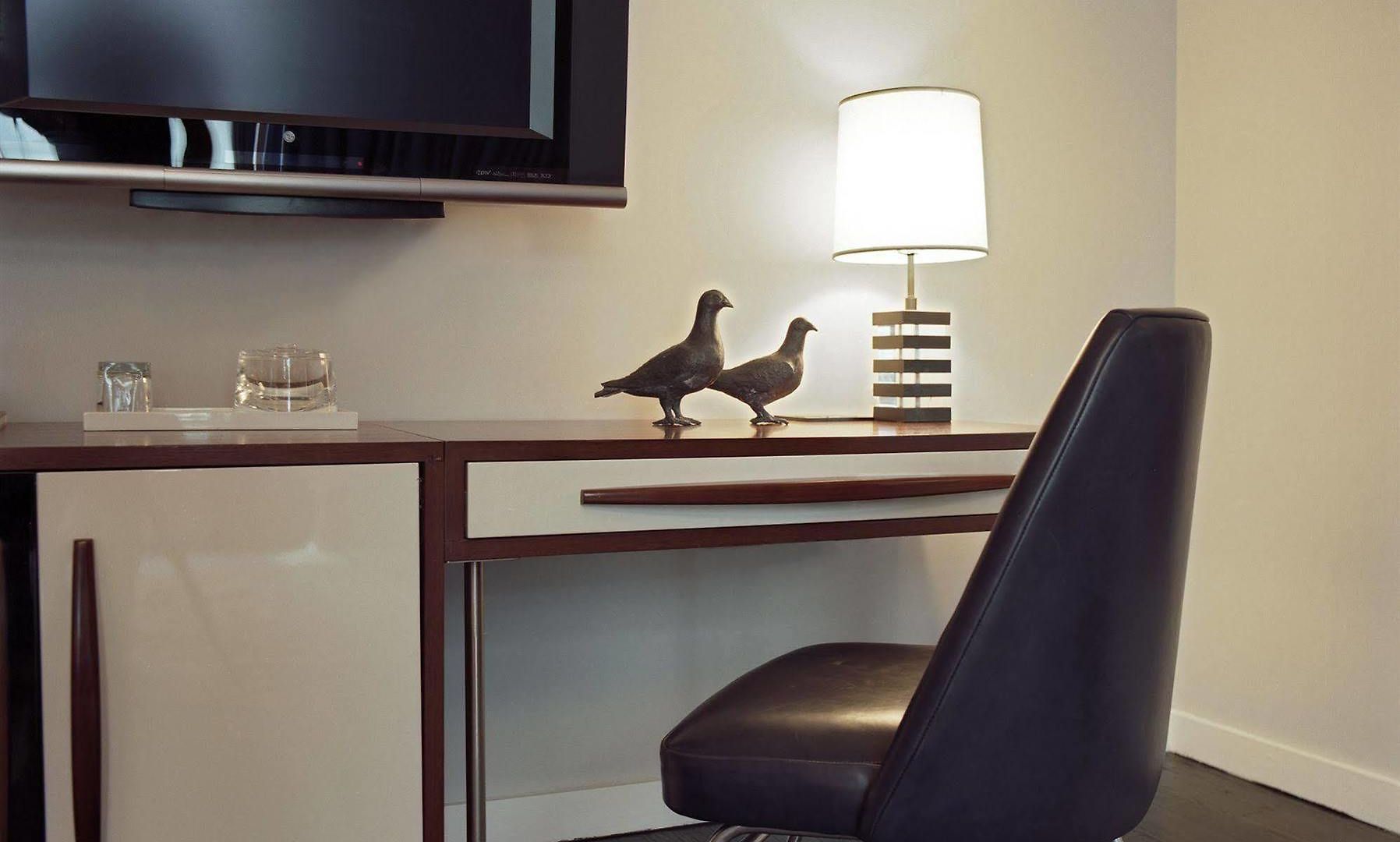 6 Columbus Park Hotel 4*