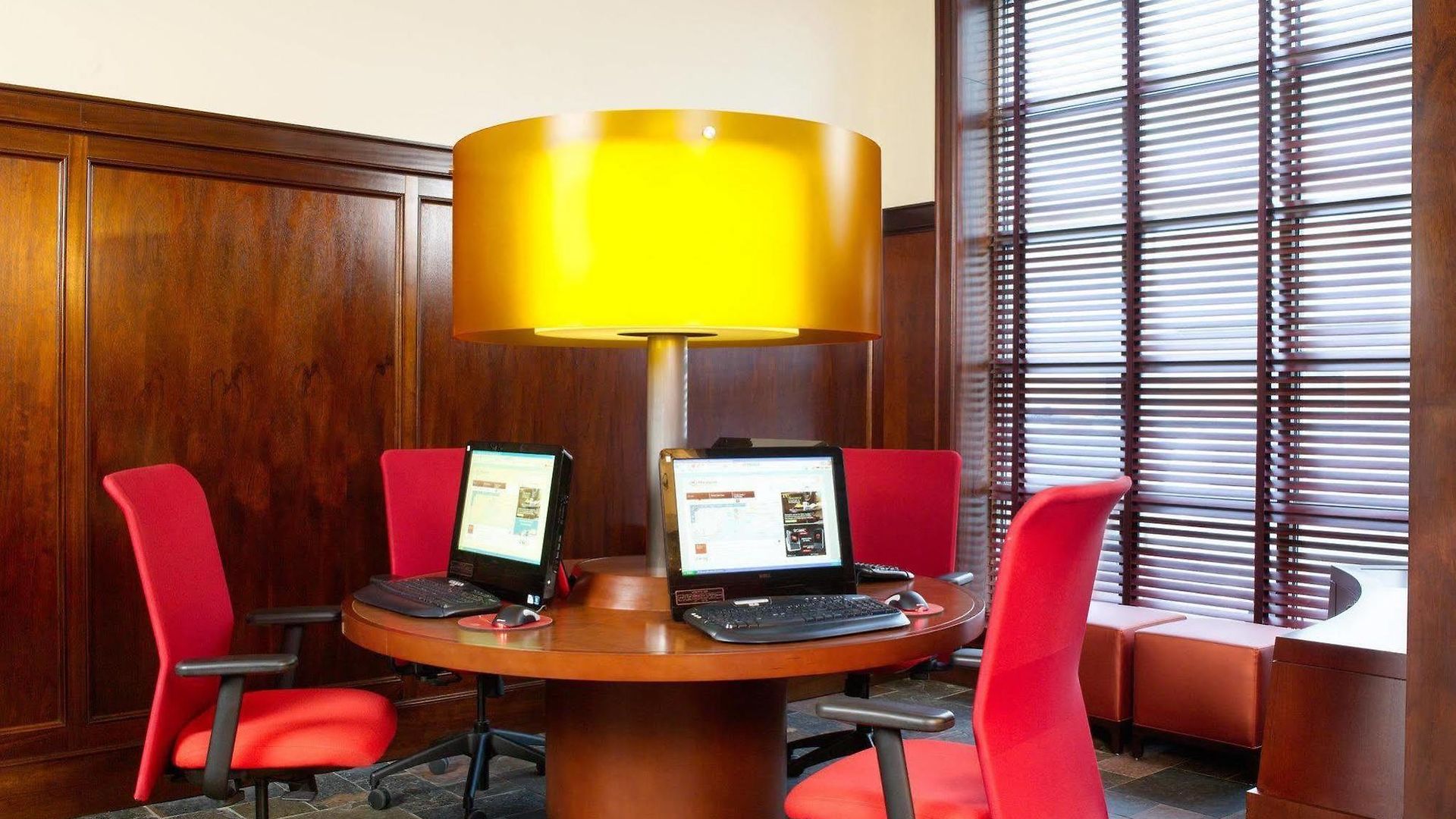 Hotel Sheraton Jfk Airport 3*