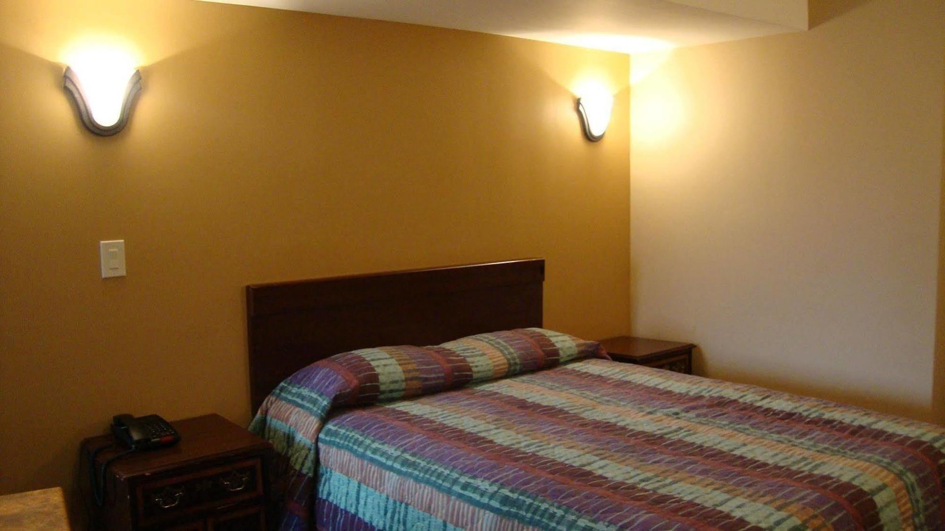 Hotel Oasis In Brooklyn