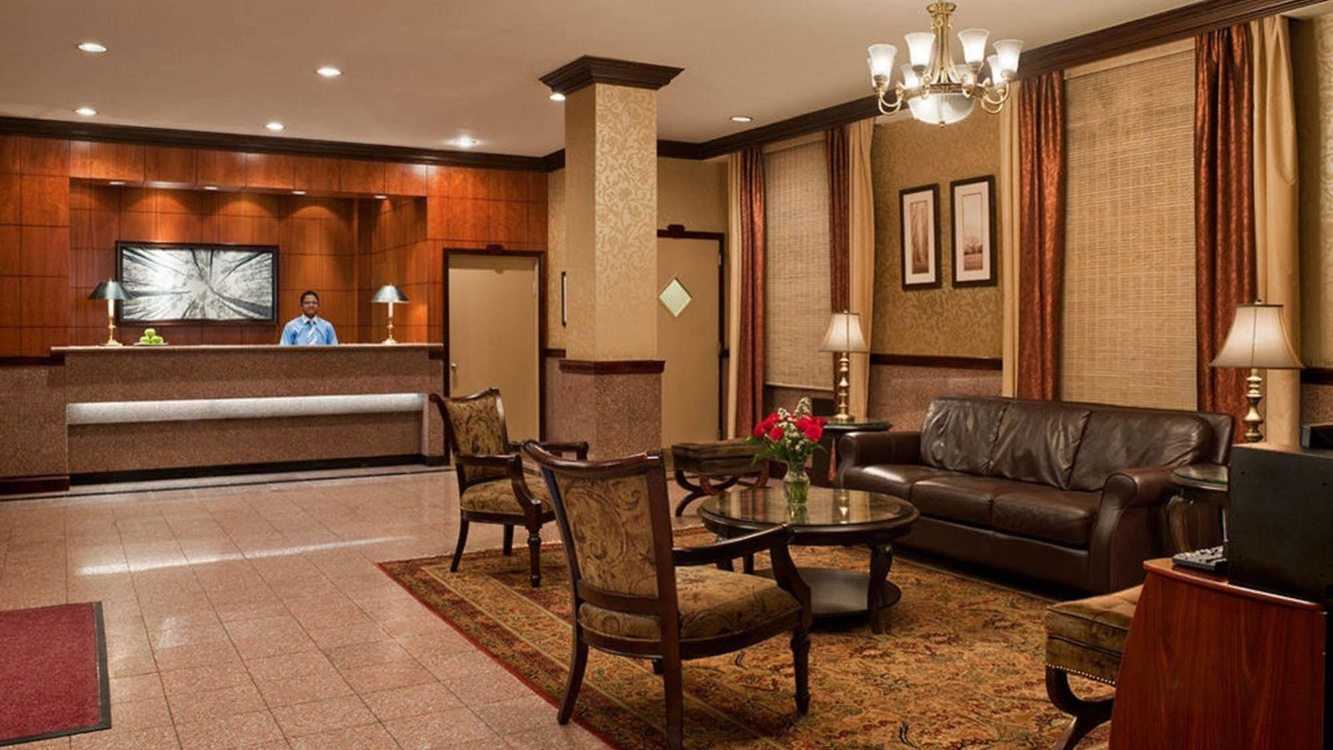 Hotel Newton 3*