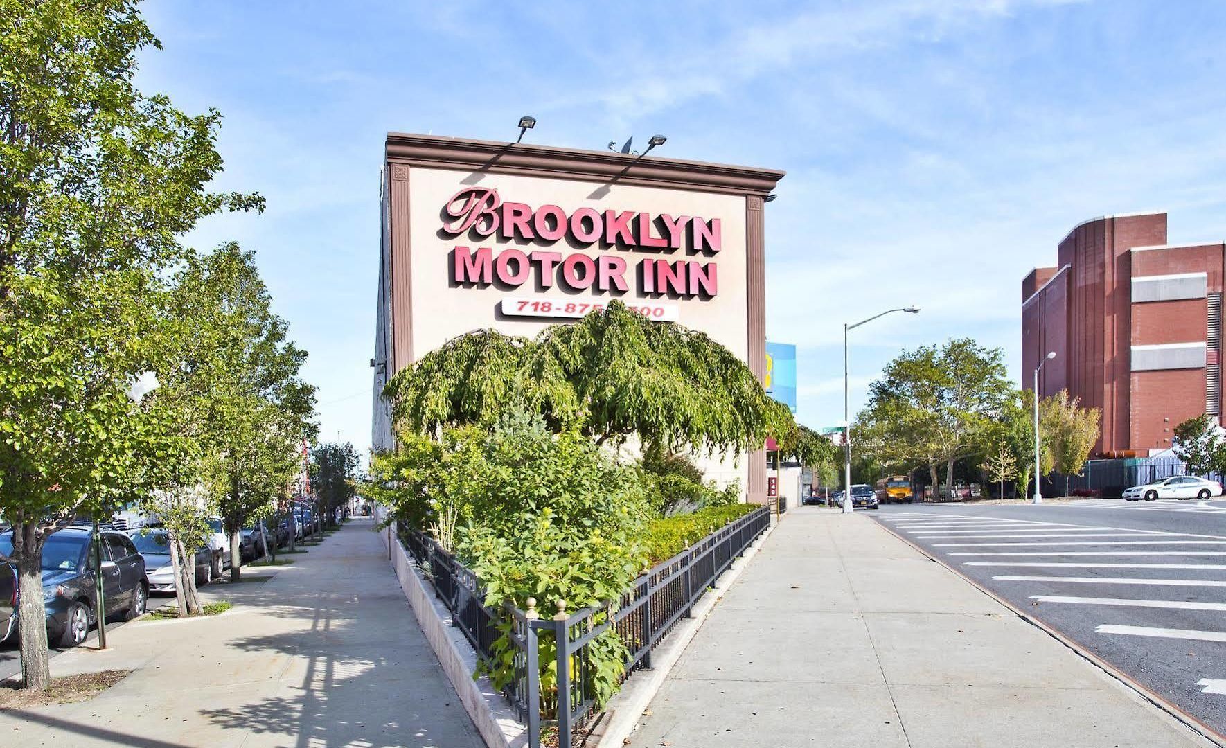 Brooklyn Motor Hotel 2*