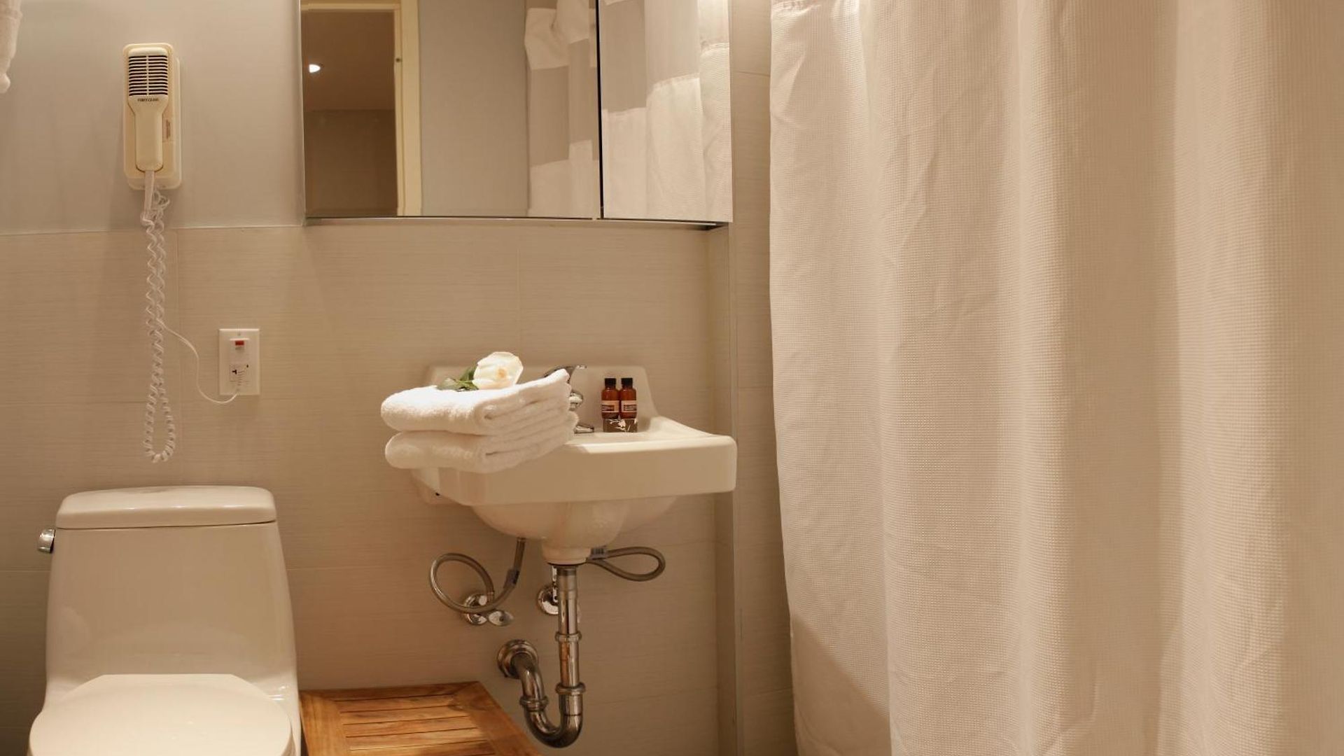 Sanctuary Nyc Retreats