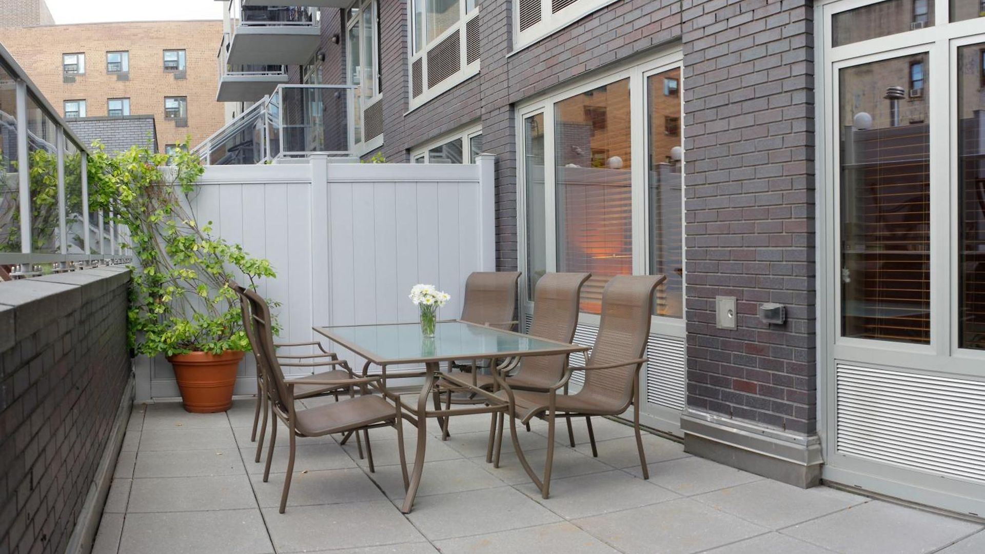 Sanctuary Nyc Retreats 4*