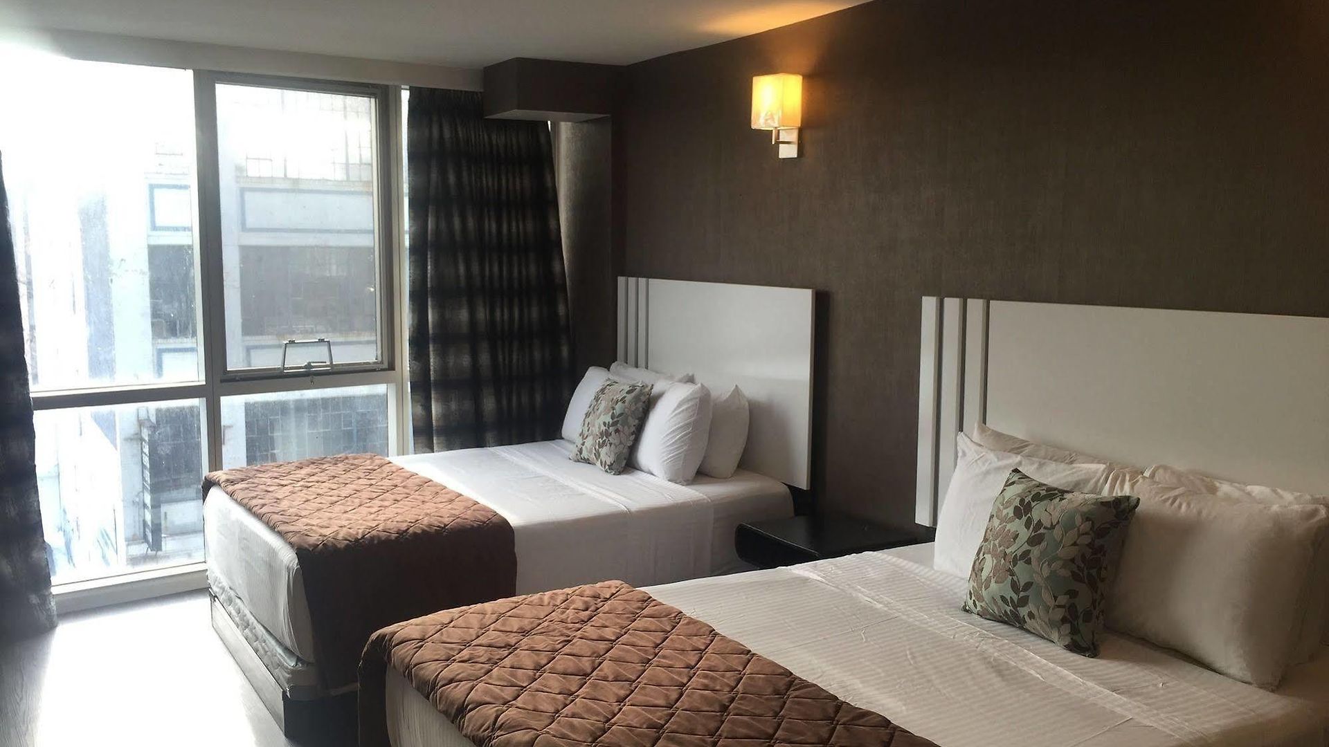 Cliff Hotel