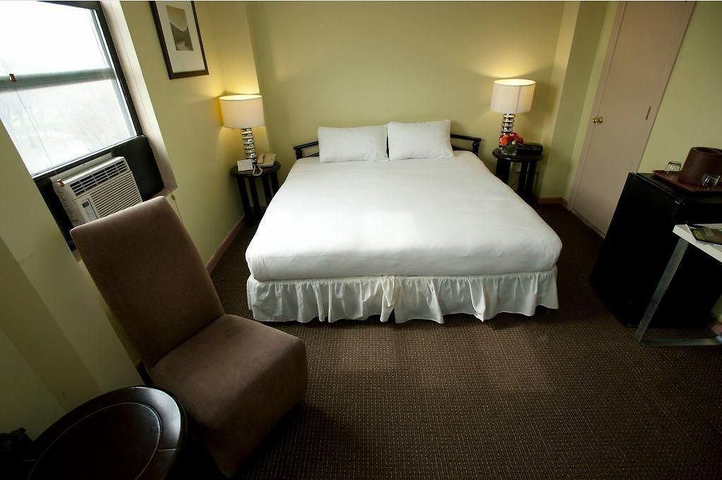 Hotel Park West 3*