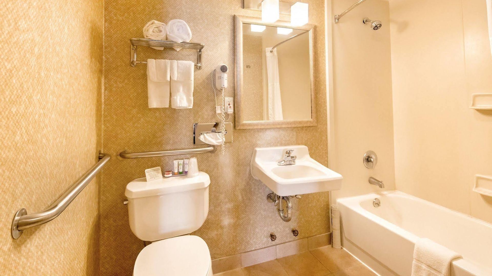 Hotel Flushing 2*