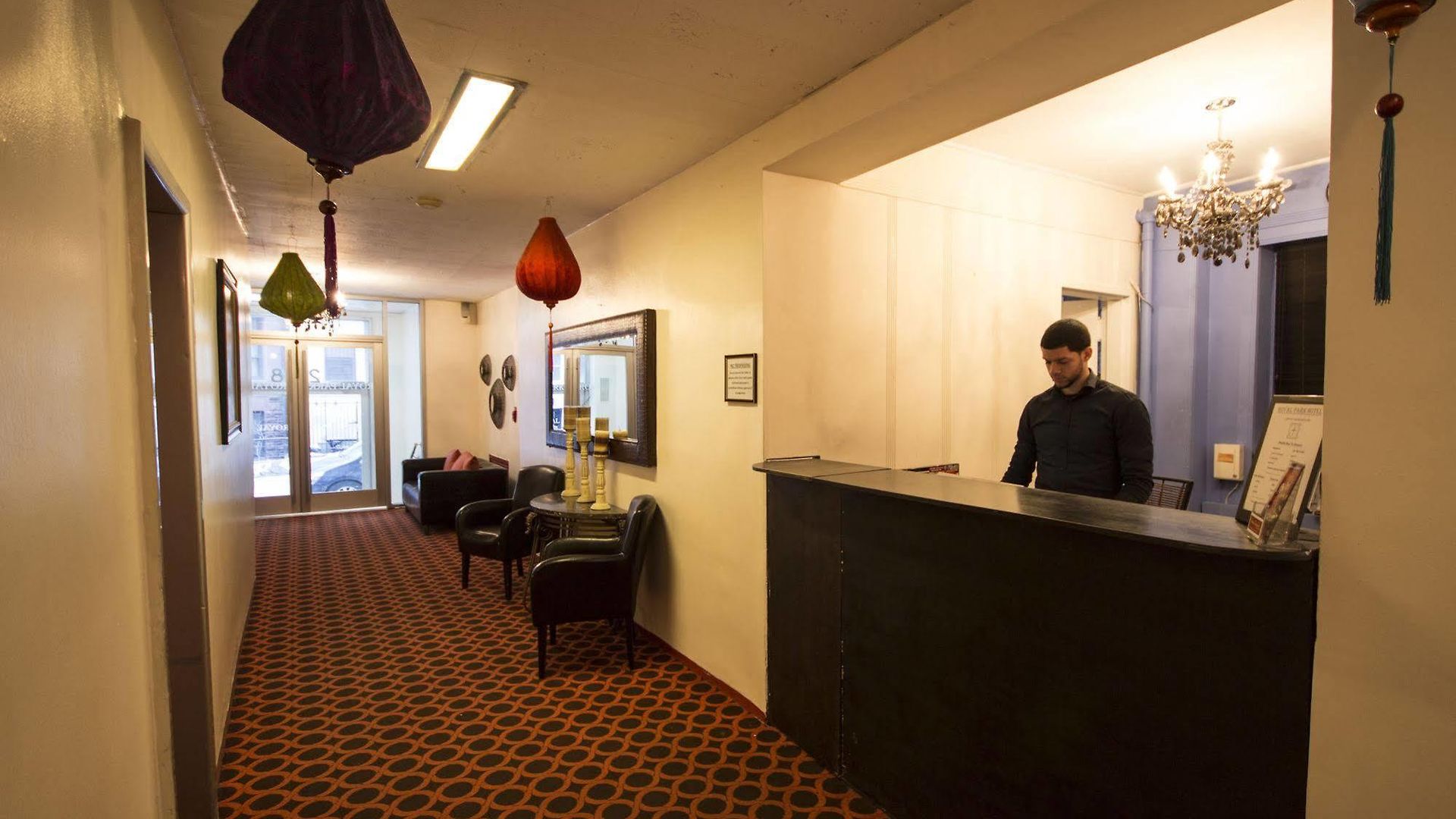 Hostel Royal Park