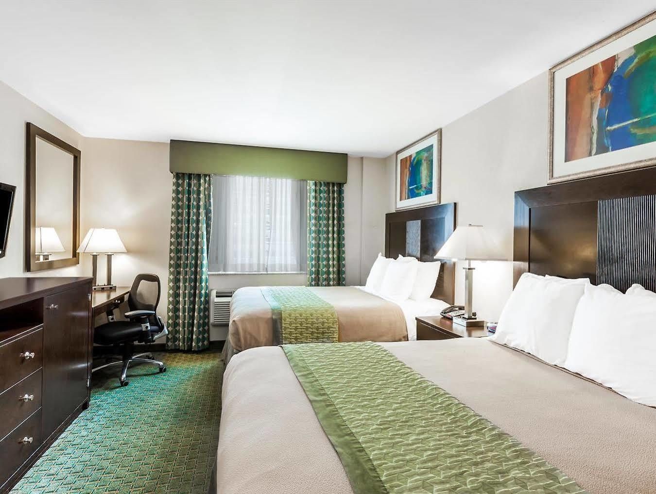 Royal 2* New York