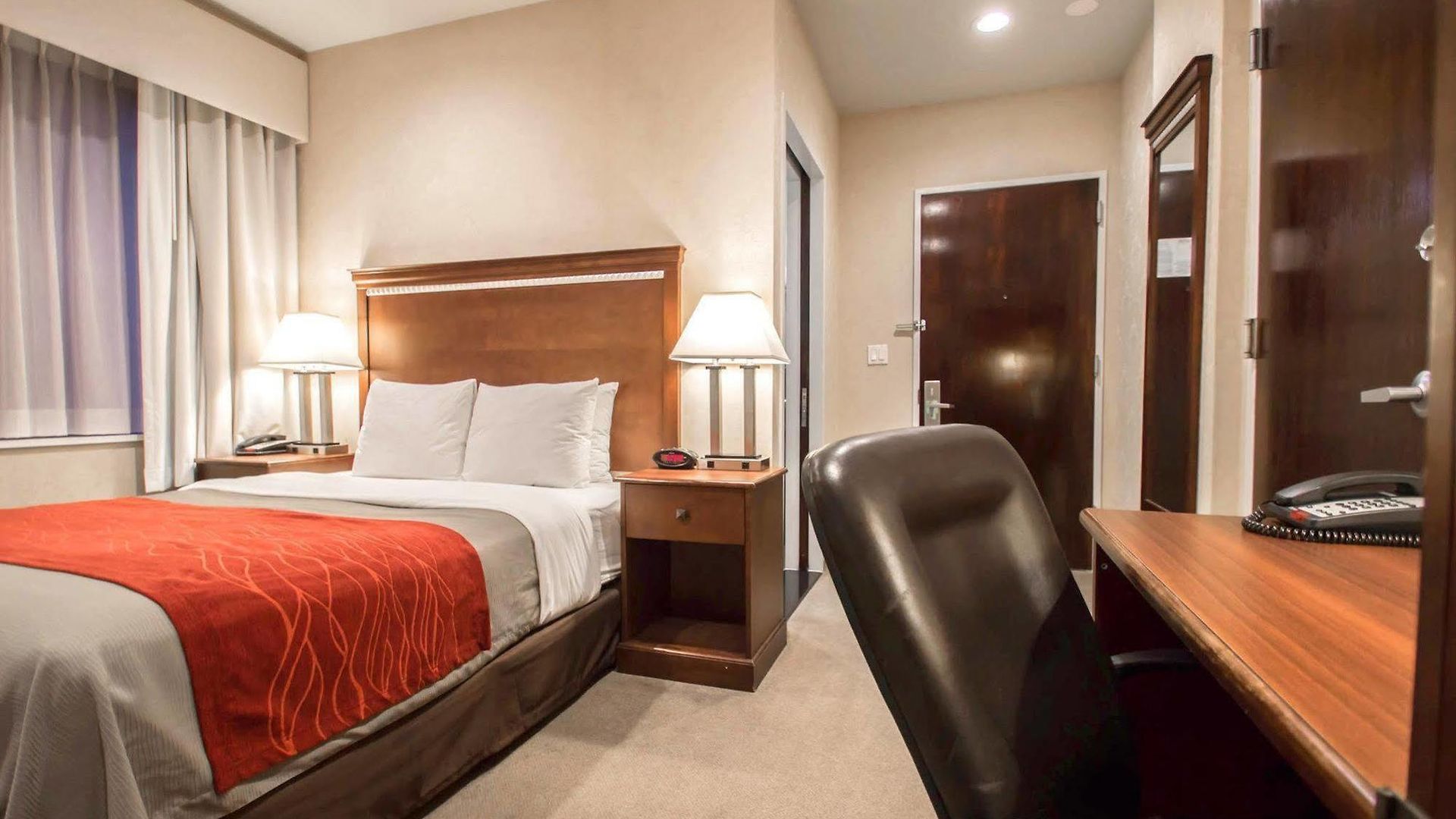 Hotel Comfort Manhattan Bridge