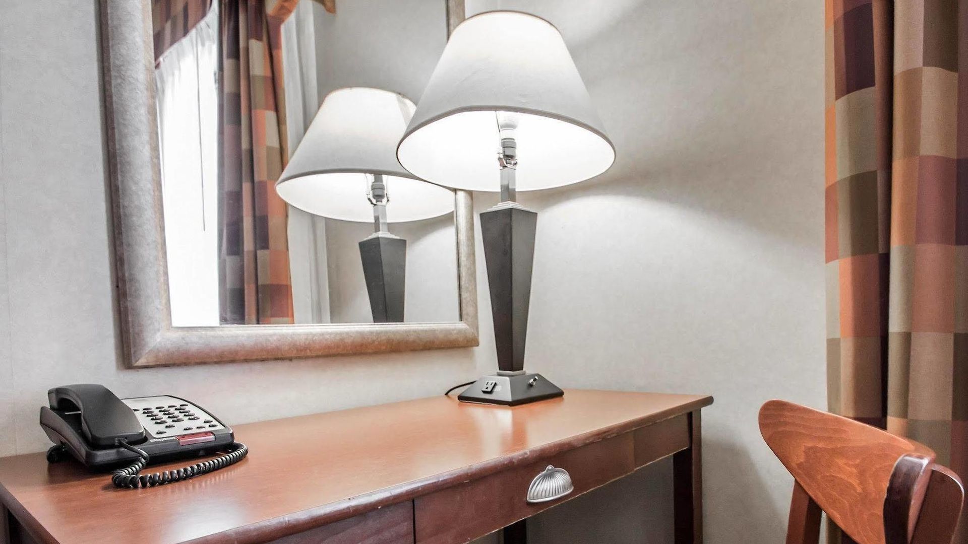 Hotel Red Lion And Brooklyn New York