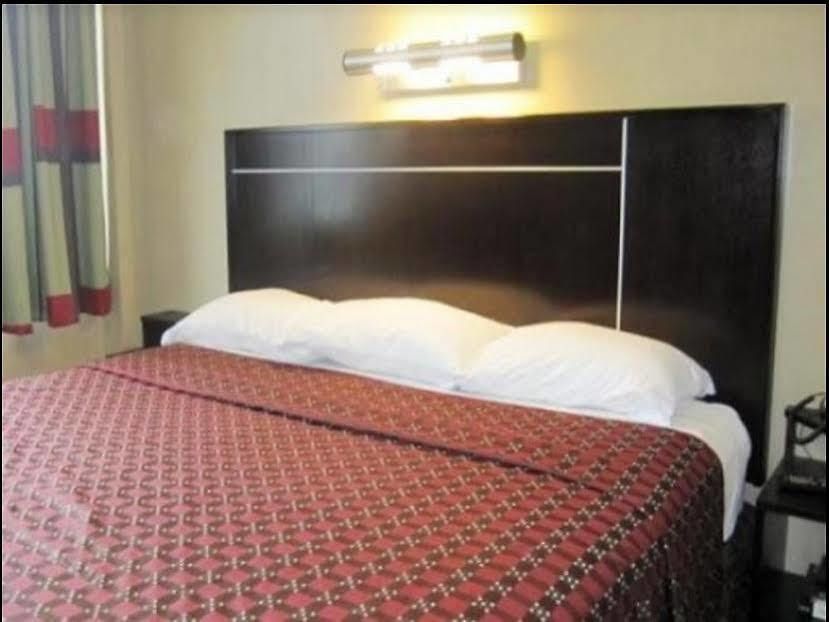 Hotel Red Roof Inn Flushing Hotel