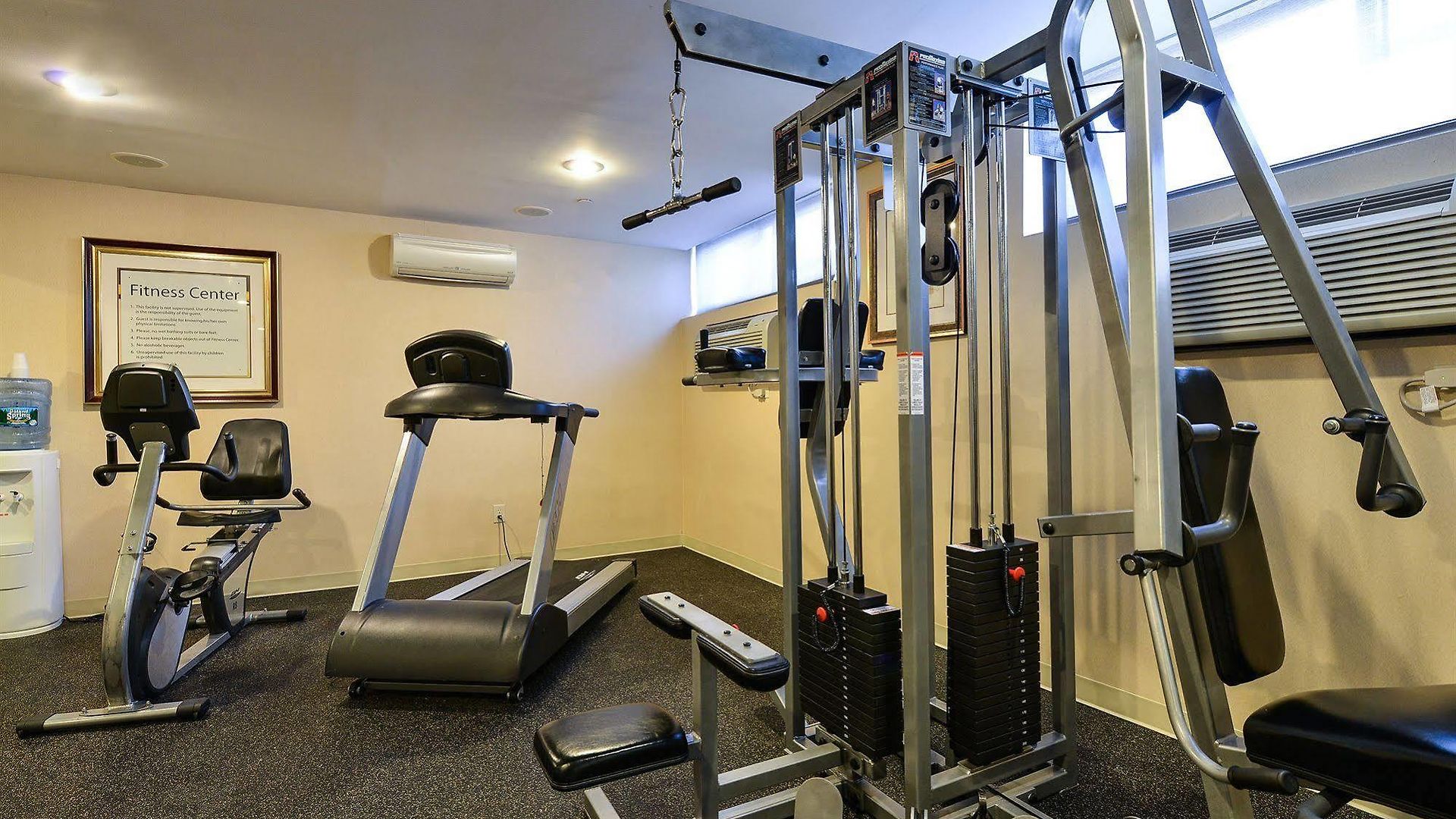 Hotel Country & By Radisson, Staten Island