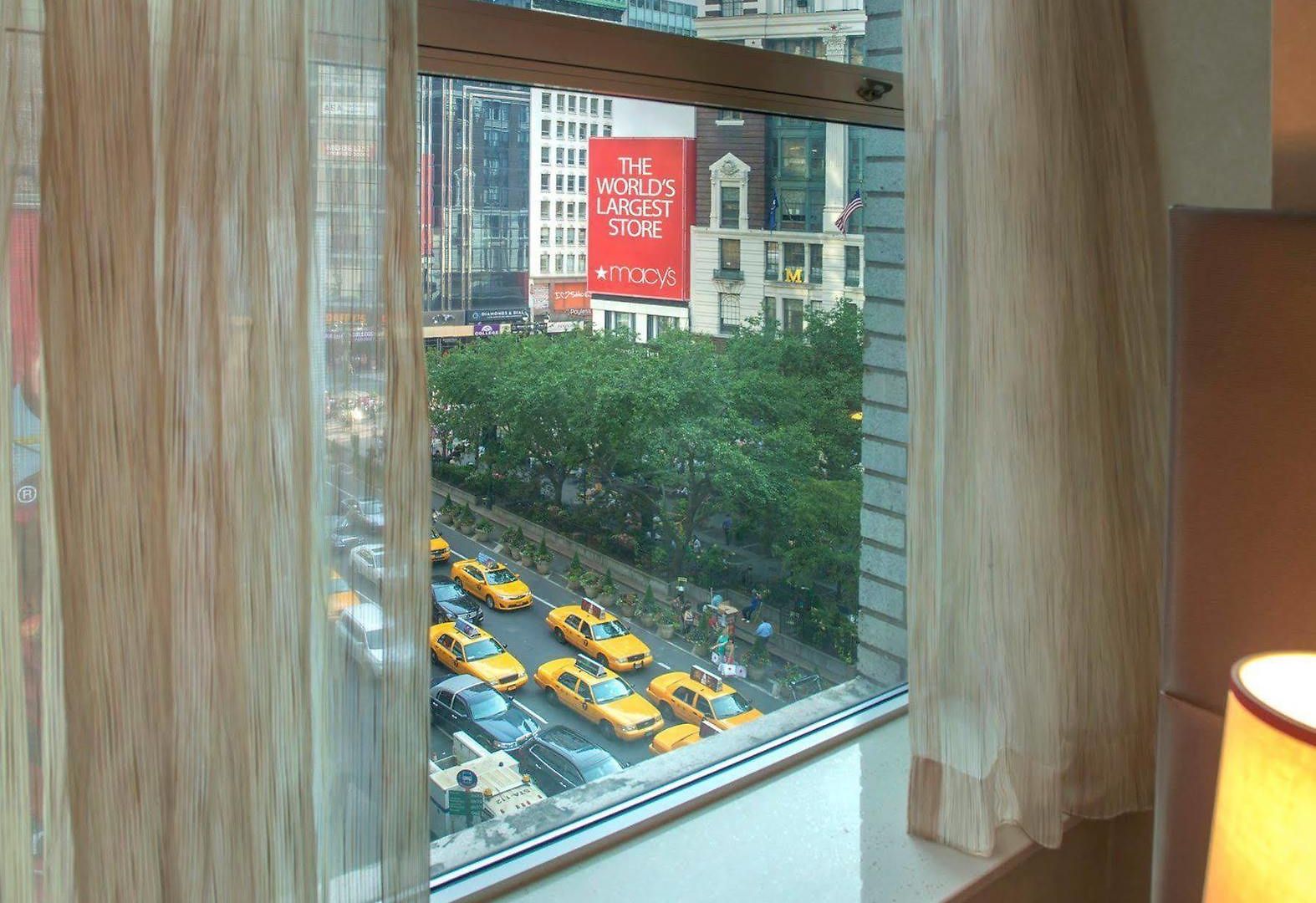 Courtyard By Marriott Manhattan/herald Square Hotel