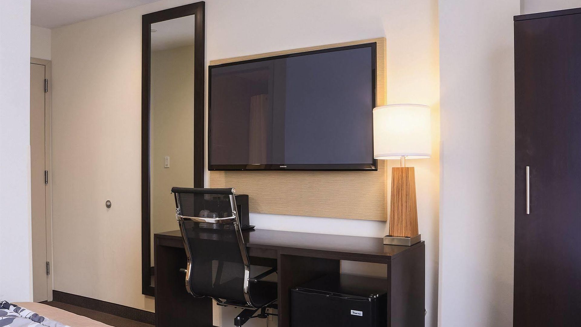 Days By Wyndham Brooklyn Borough Park Hotel