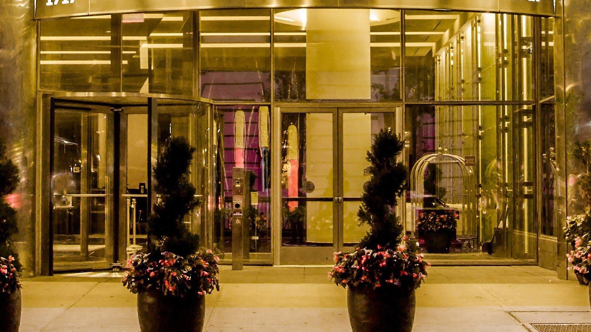 By Marriott Manhattan/central Park 4*