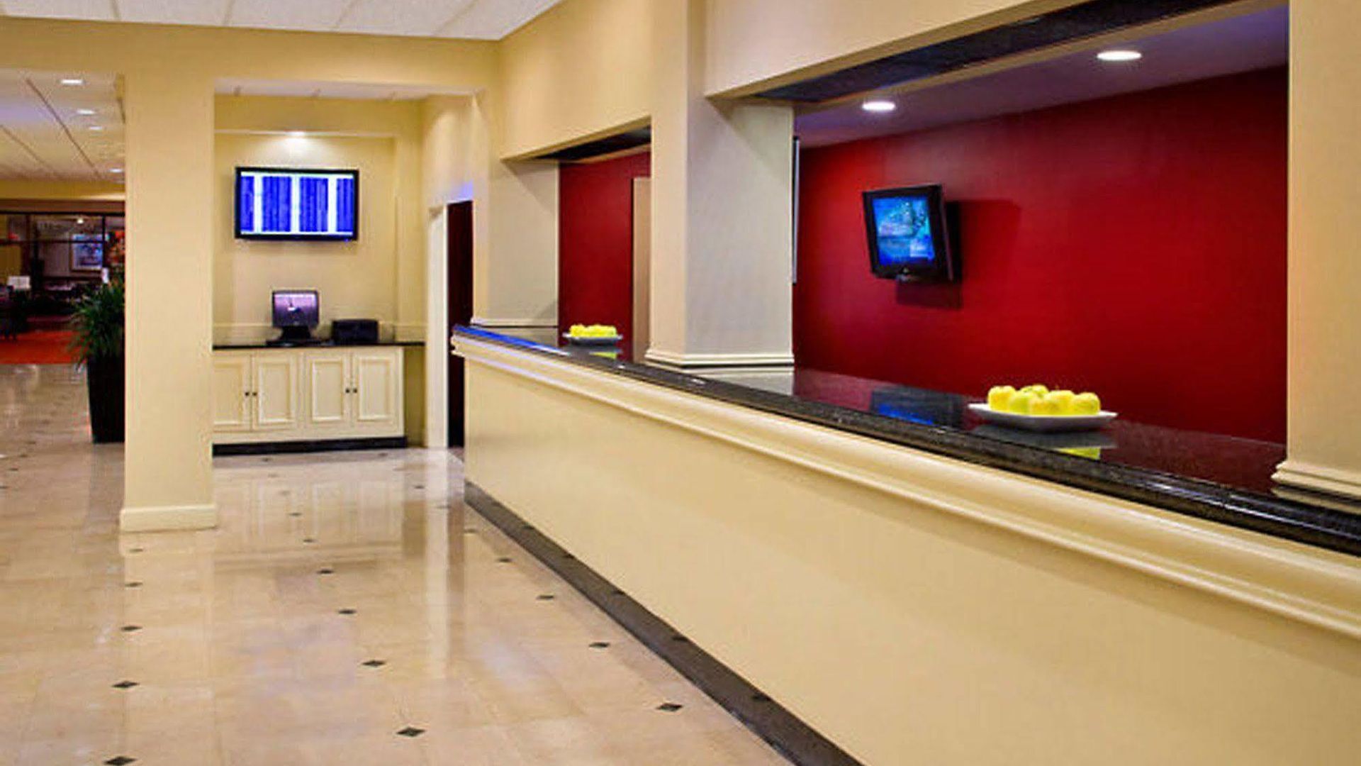 Laguardia Airport Marriott Hotel 4*