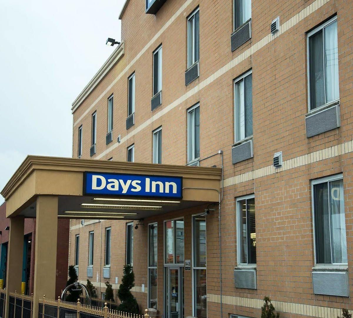Days By Wyndham Jamaica / Jfk Airport