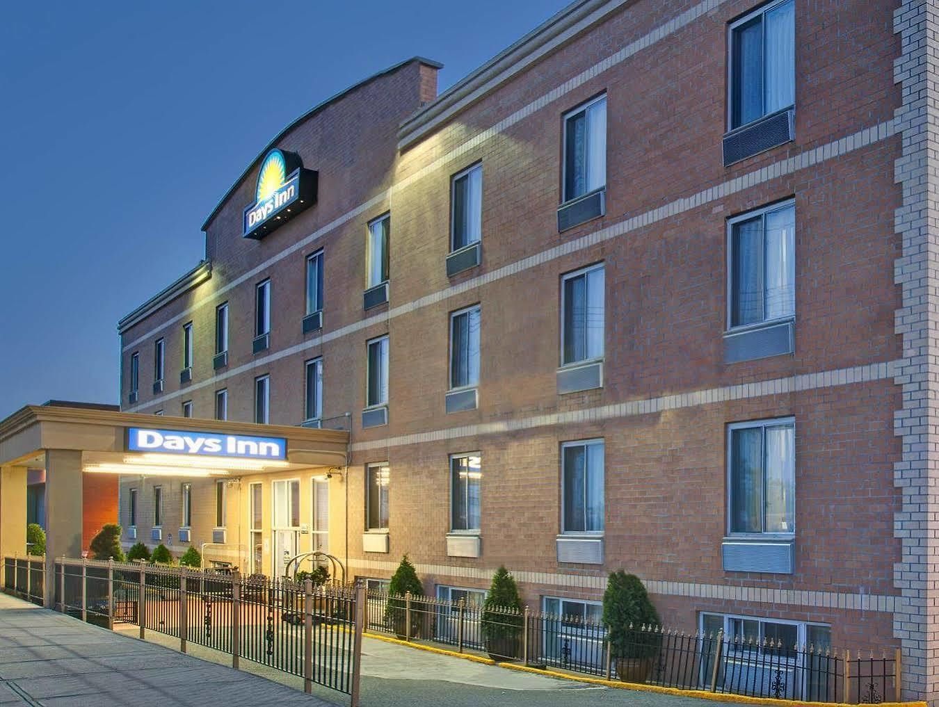 Days By Wyndham Jamaica / Jfk Airport Hotel