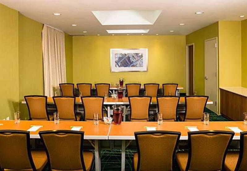 Hotel Springhill By Marriott Laguardia Airport 2*