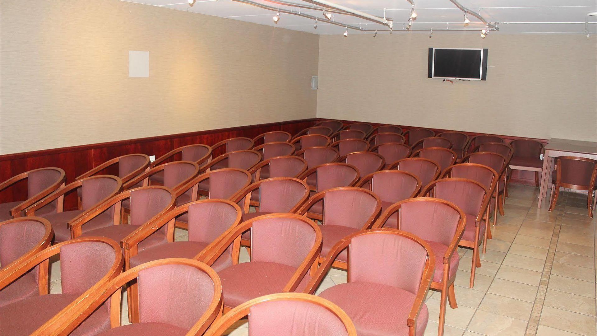 Howard Johnson Queens Village Hotel New York