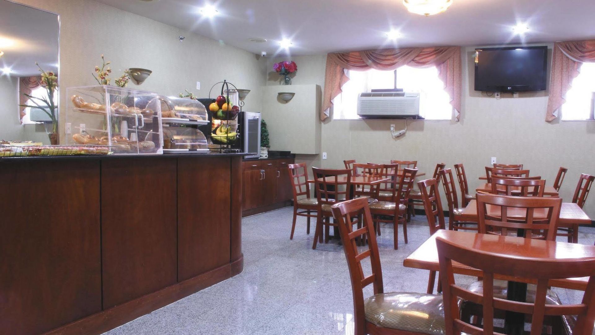 La Quinta By Wyndham Queens Hotel New York
