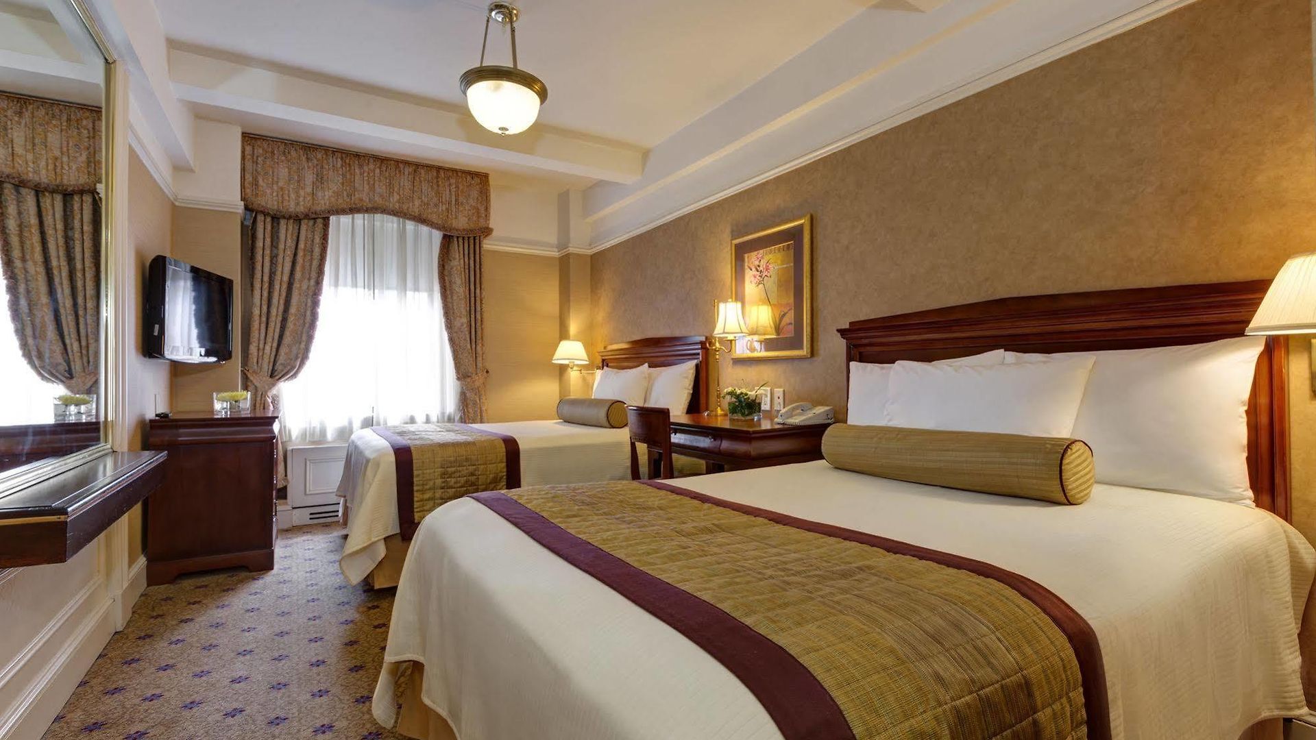 Wellington Hotel 3*