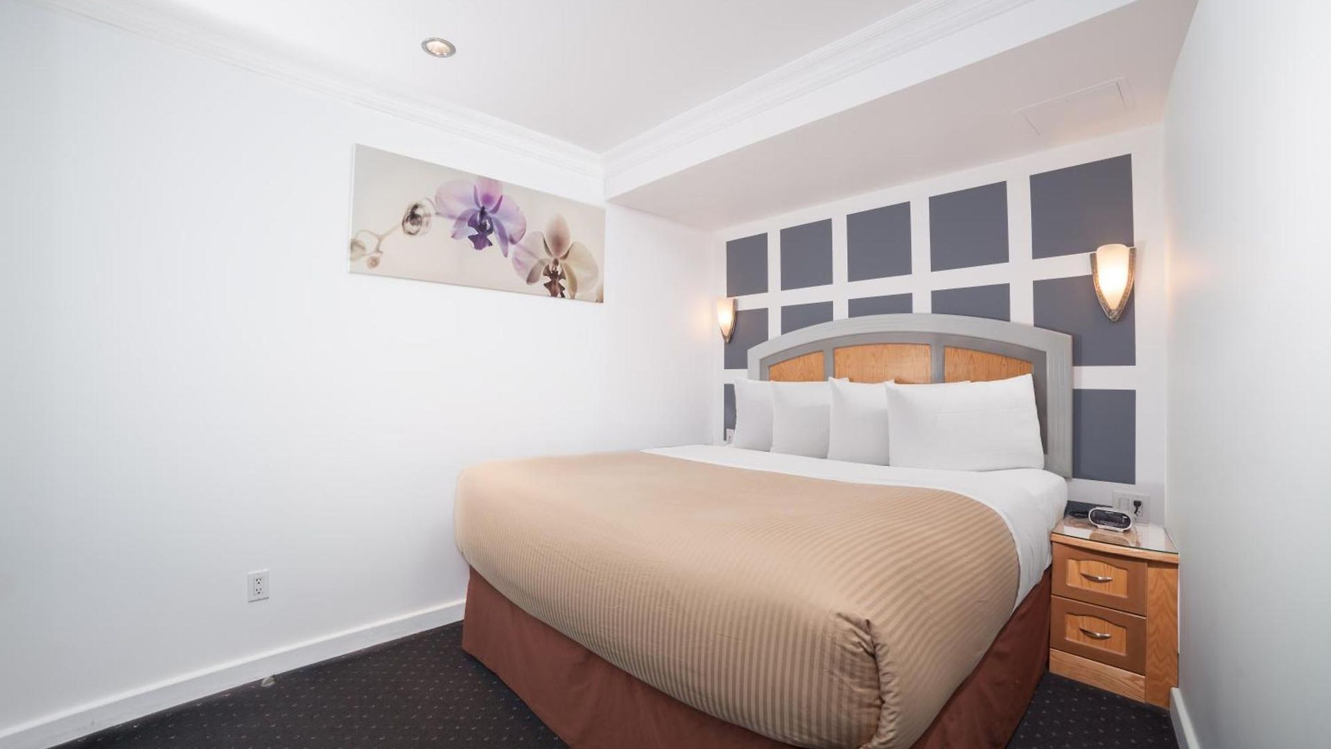 Mulberry Hotel 3*