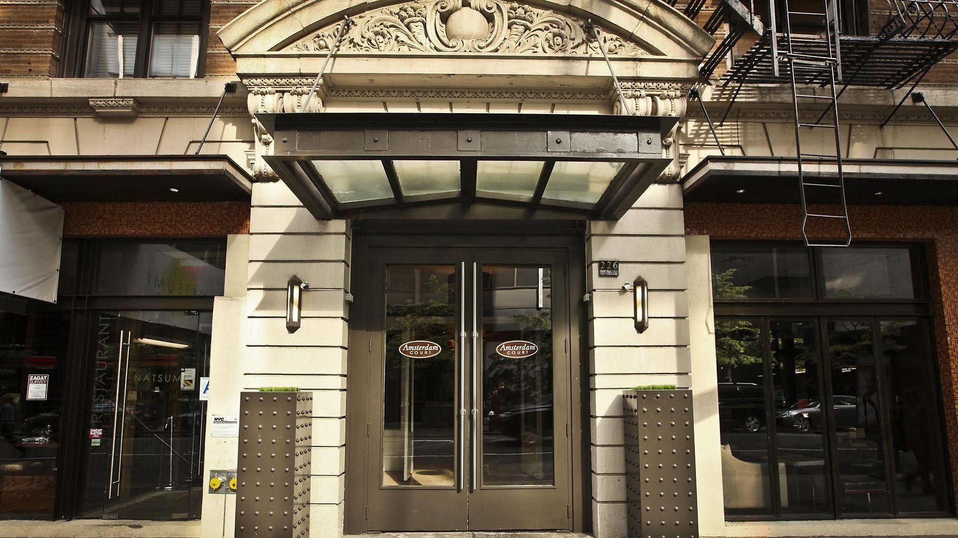 Square At Times Square Hotel