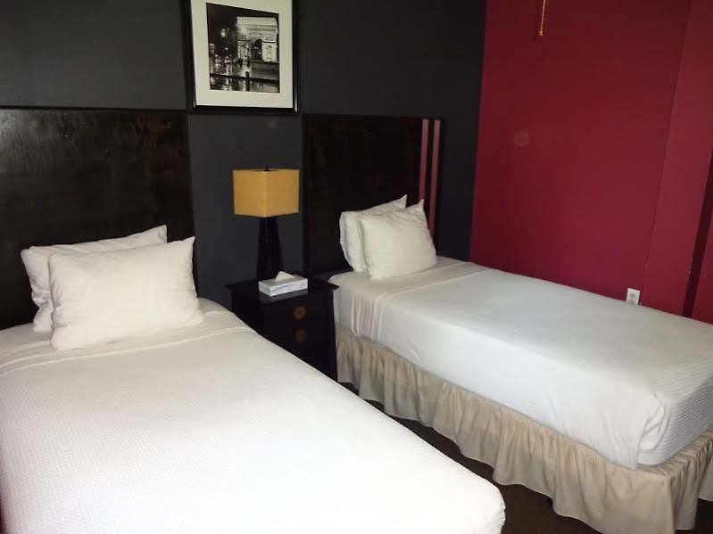 Broadway & Hostel New York