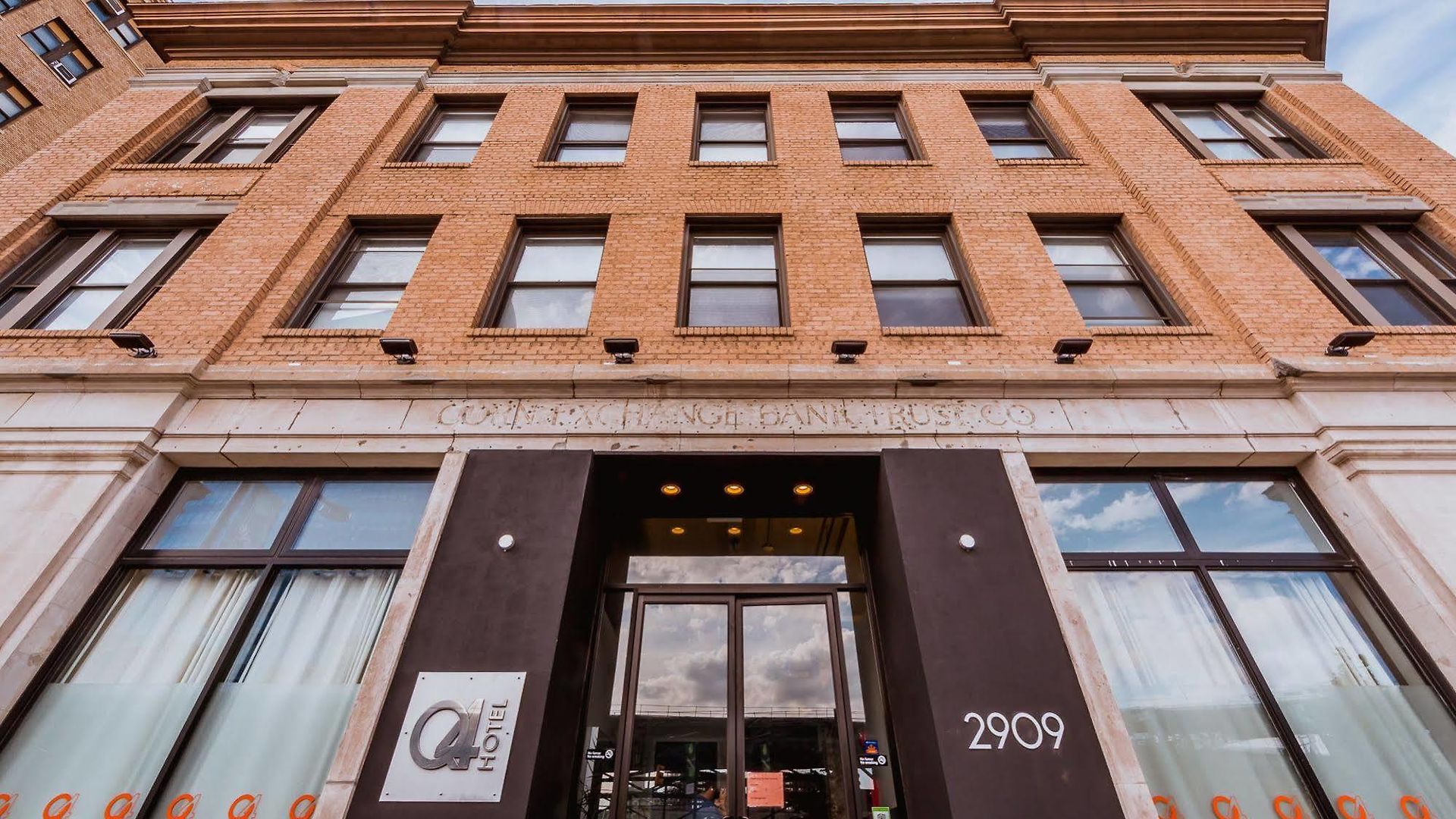 Q4 And Hostel New York