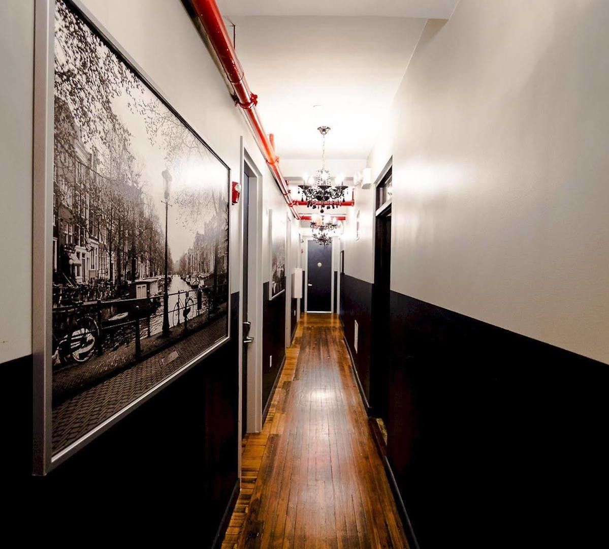 Hostel Q4 And New York