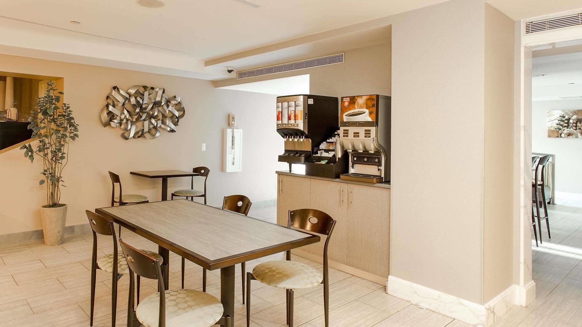 Western Bowery Hanbee Hotel 3*