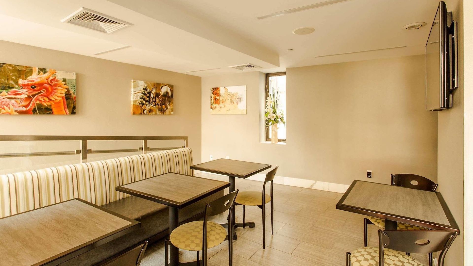 Western Bowery Hanbee Hotel 3*