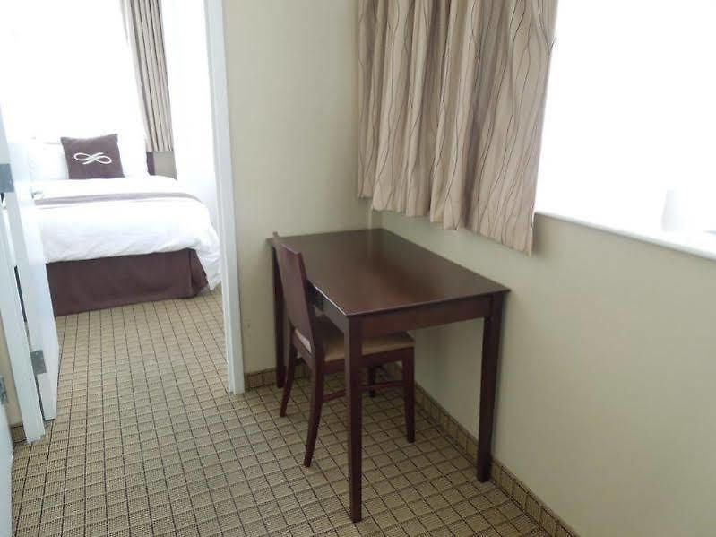 Pointe Plaza (adults Only) Hotel New York