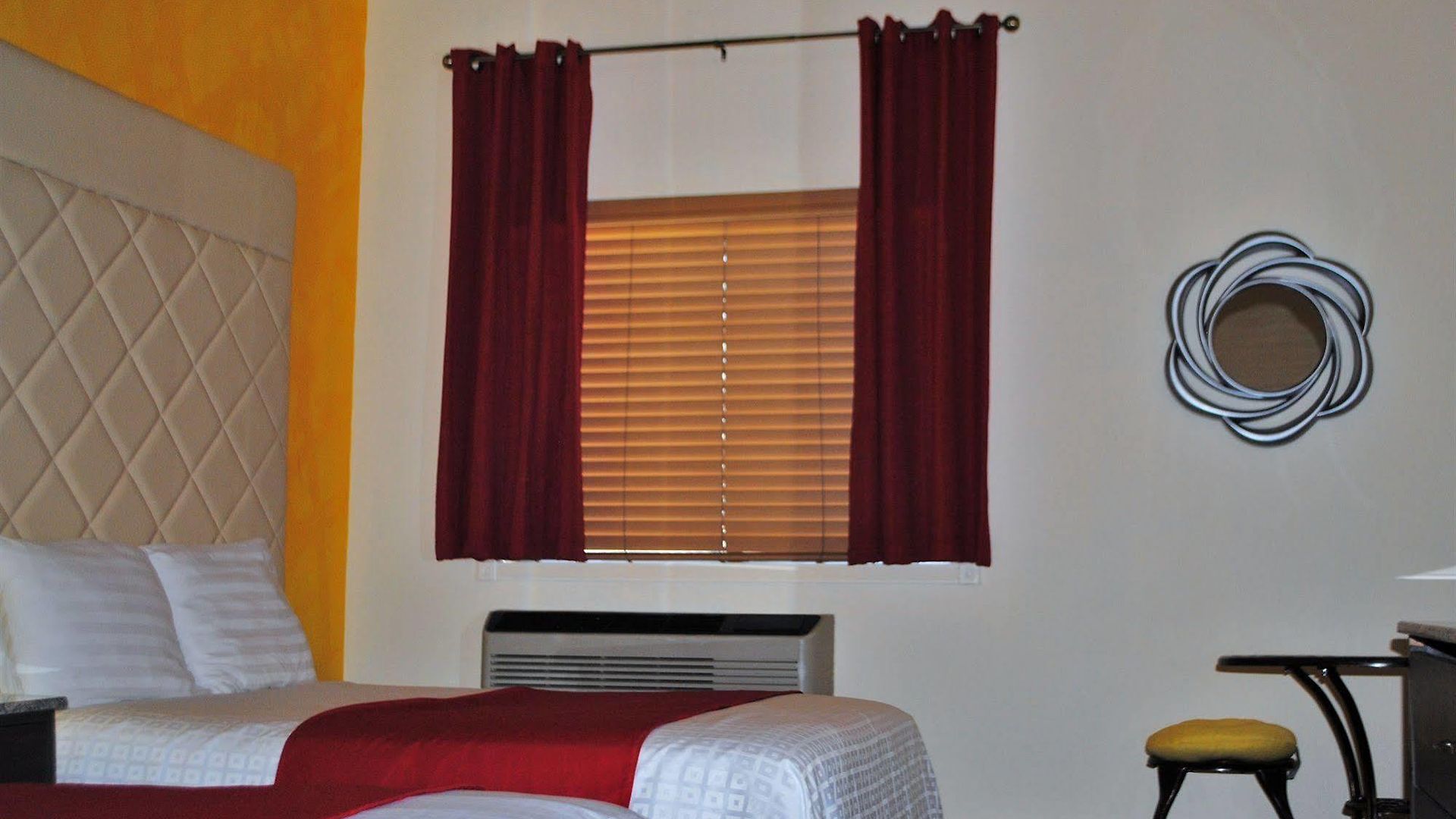 Surfside Three Motel 2*