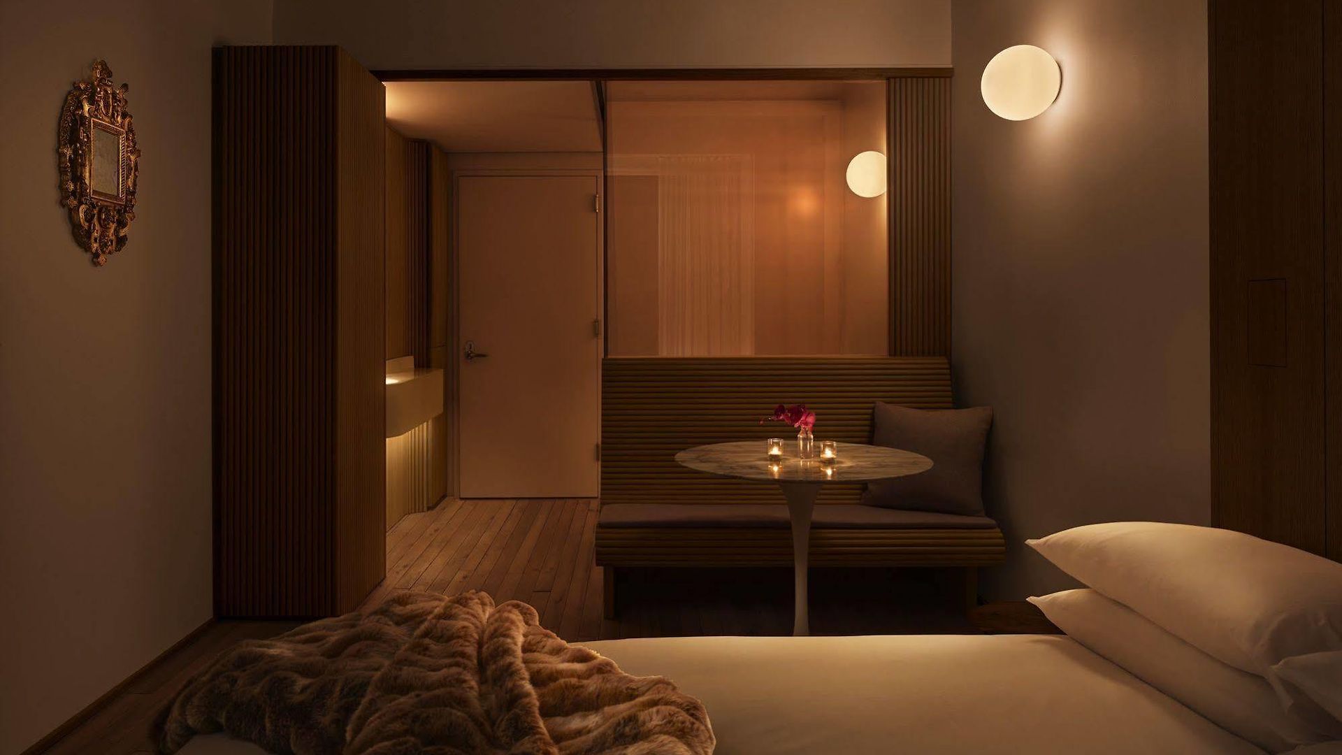 Hotel Public