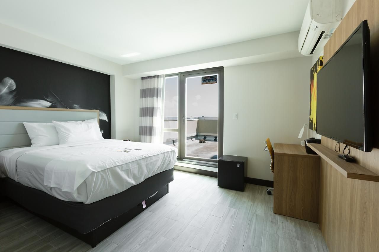 Ninety Five - Jfk Airport Hotel New York