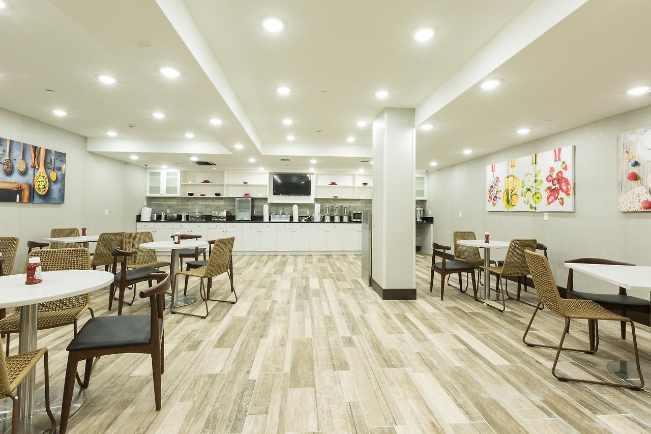 Ninety Five - Jfk Airport 3*