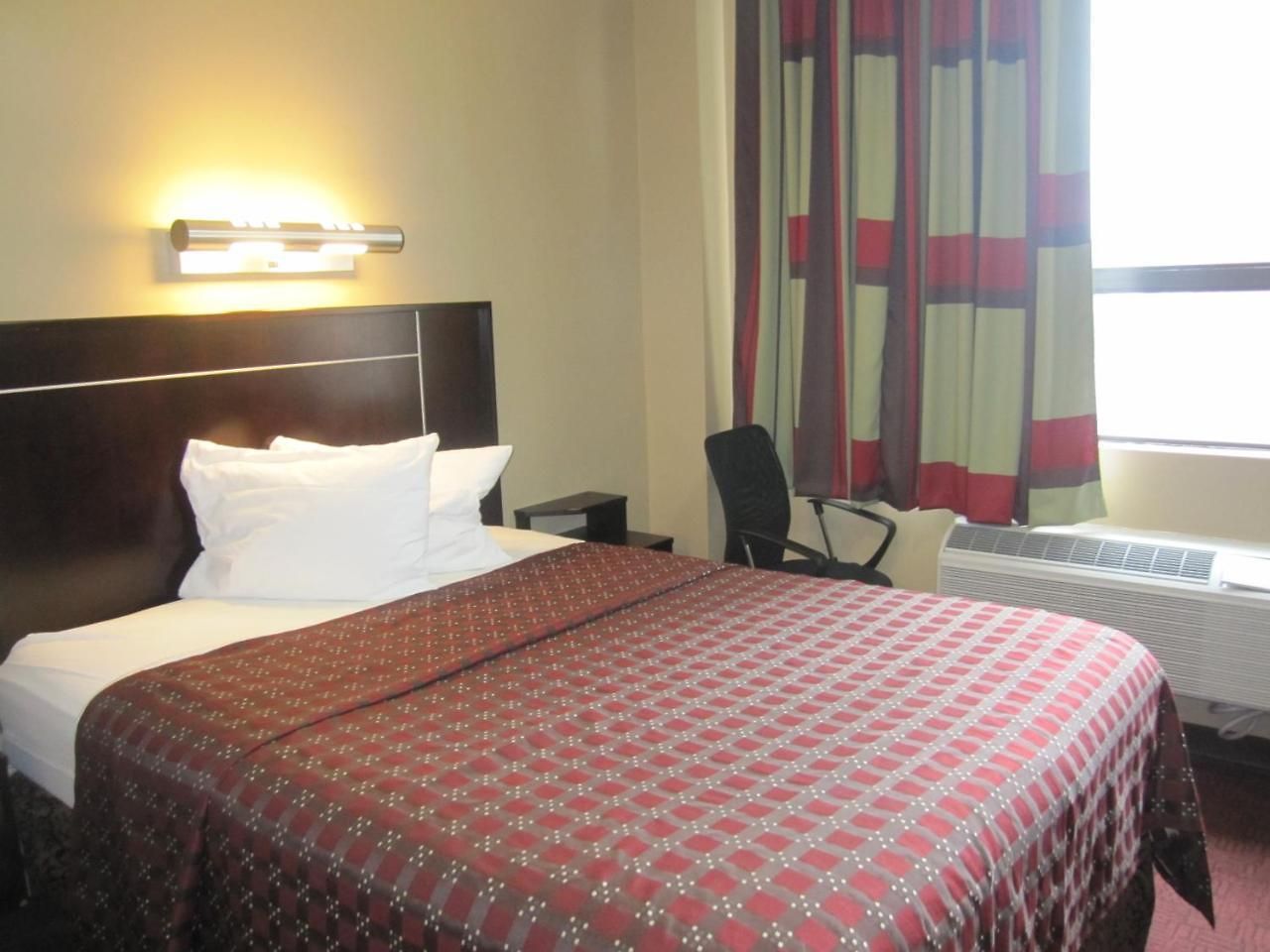 Hotel Red Roof Inn Flushing Hotel 2*