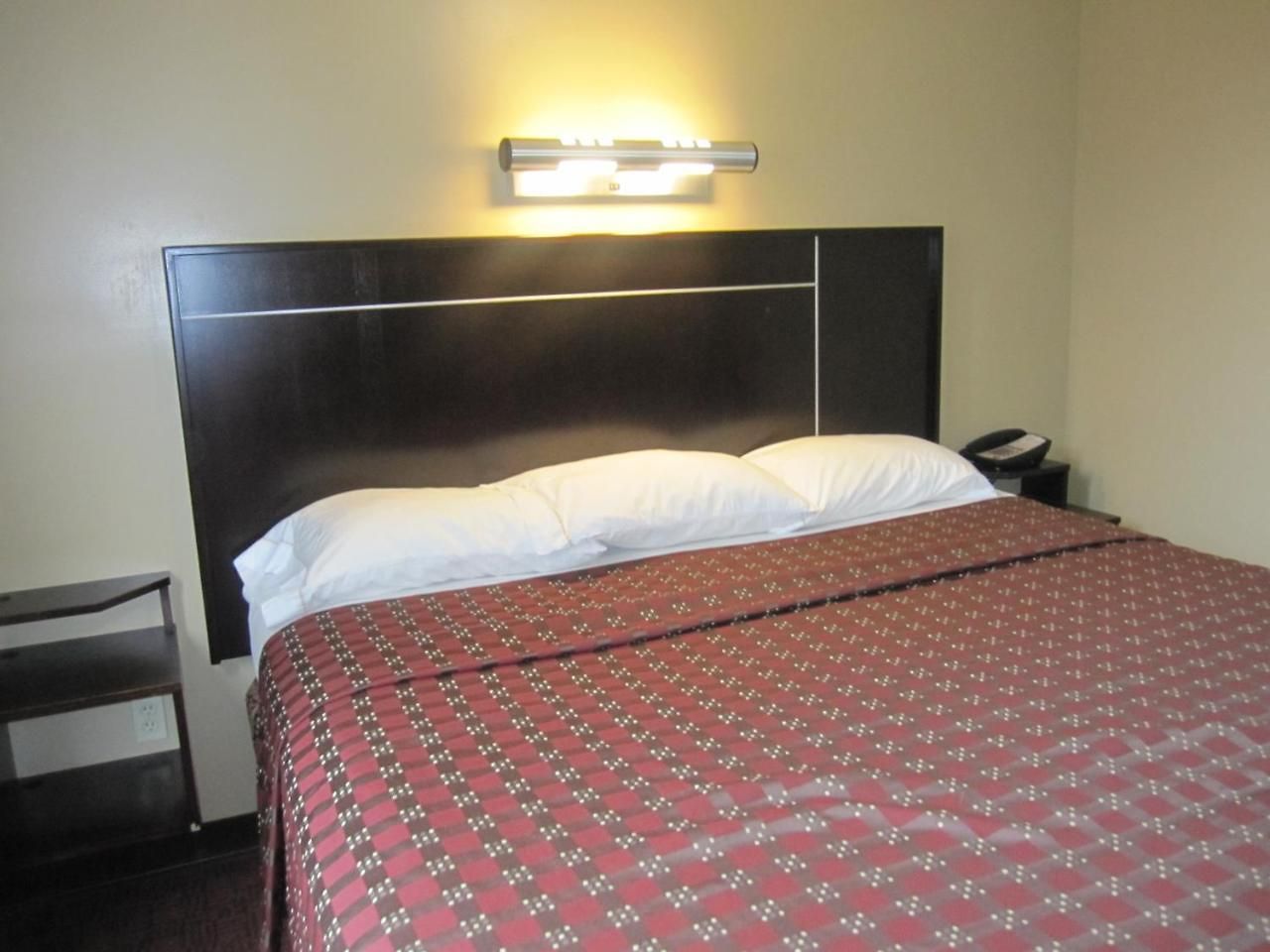 Red Roof Inn Flushing Hotel