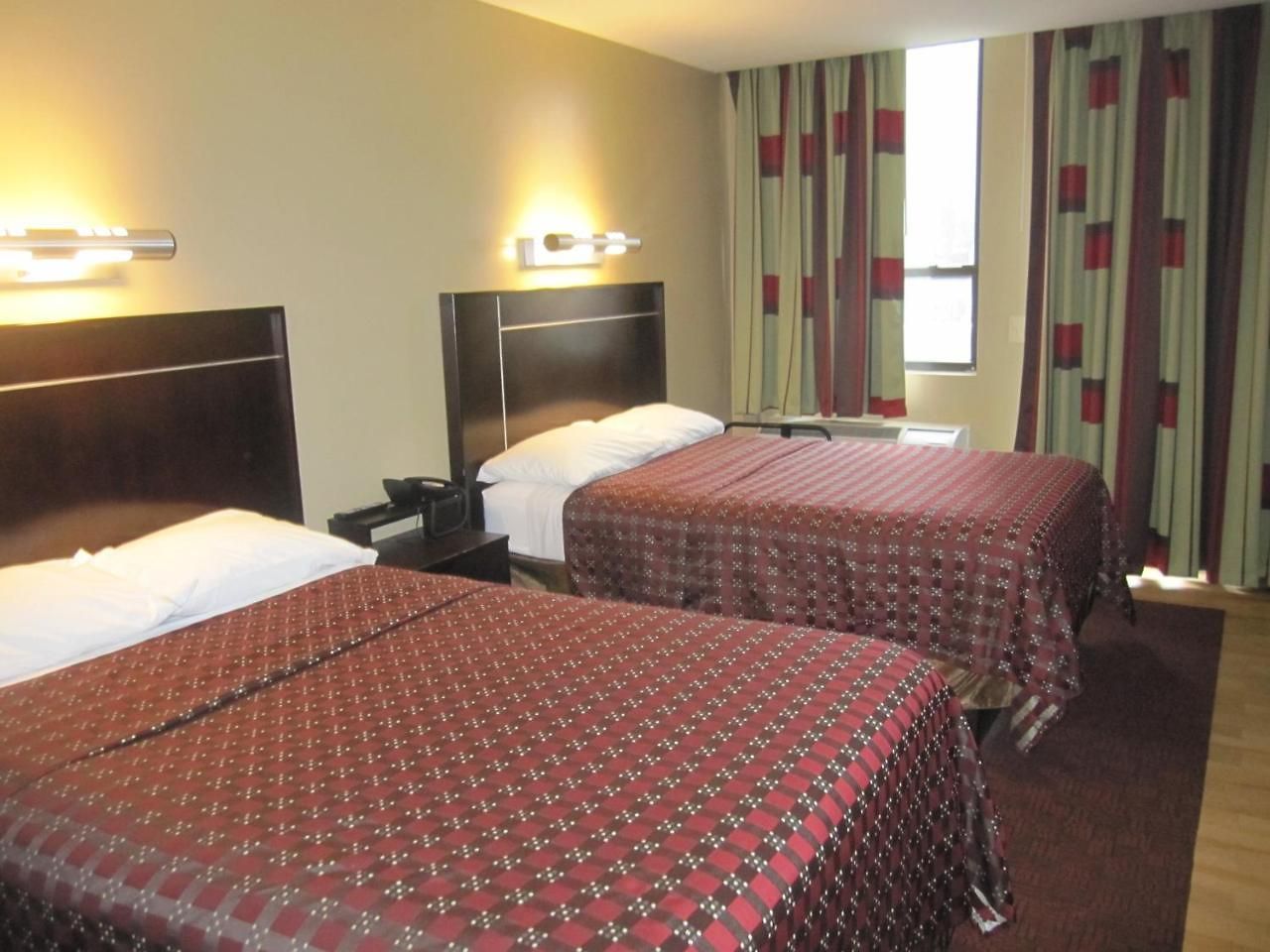 Red Roof Inn Flushing Hotel Hotel 2*