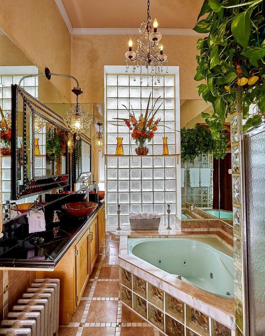 Hotel The International Cozy New York