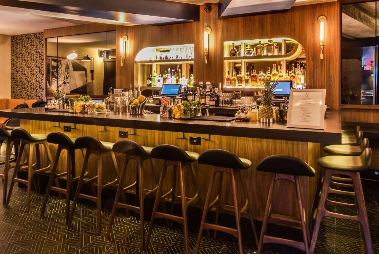 Henri Hotel 4*