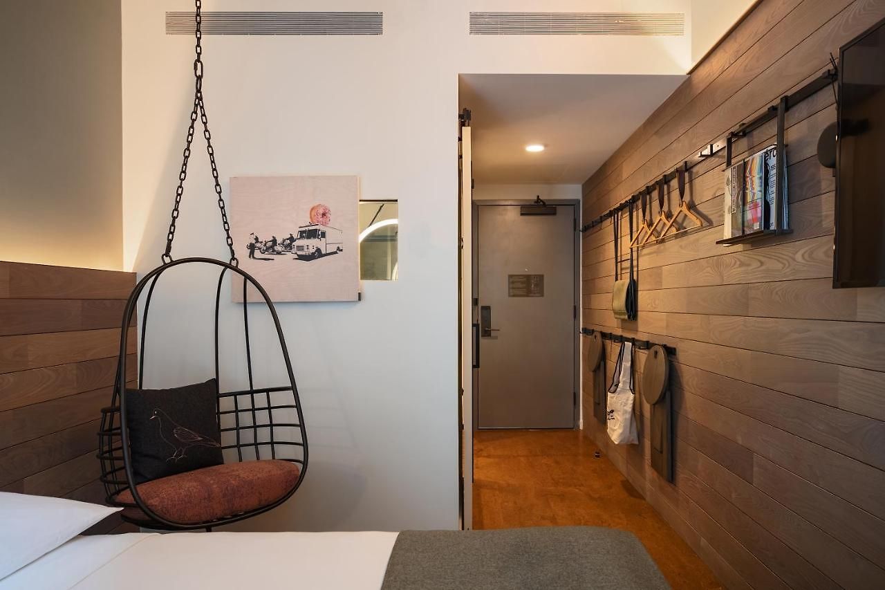 Hotel Moxy Nyc Downtown 3*