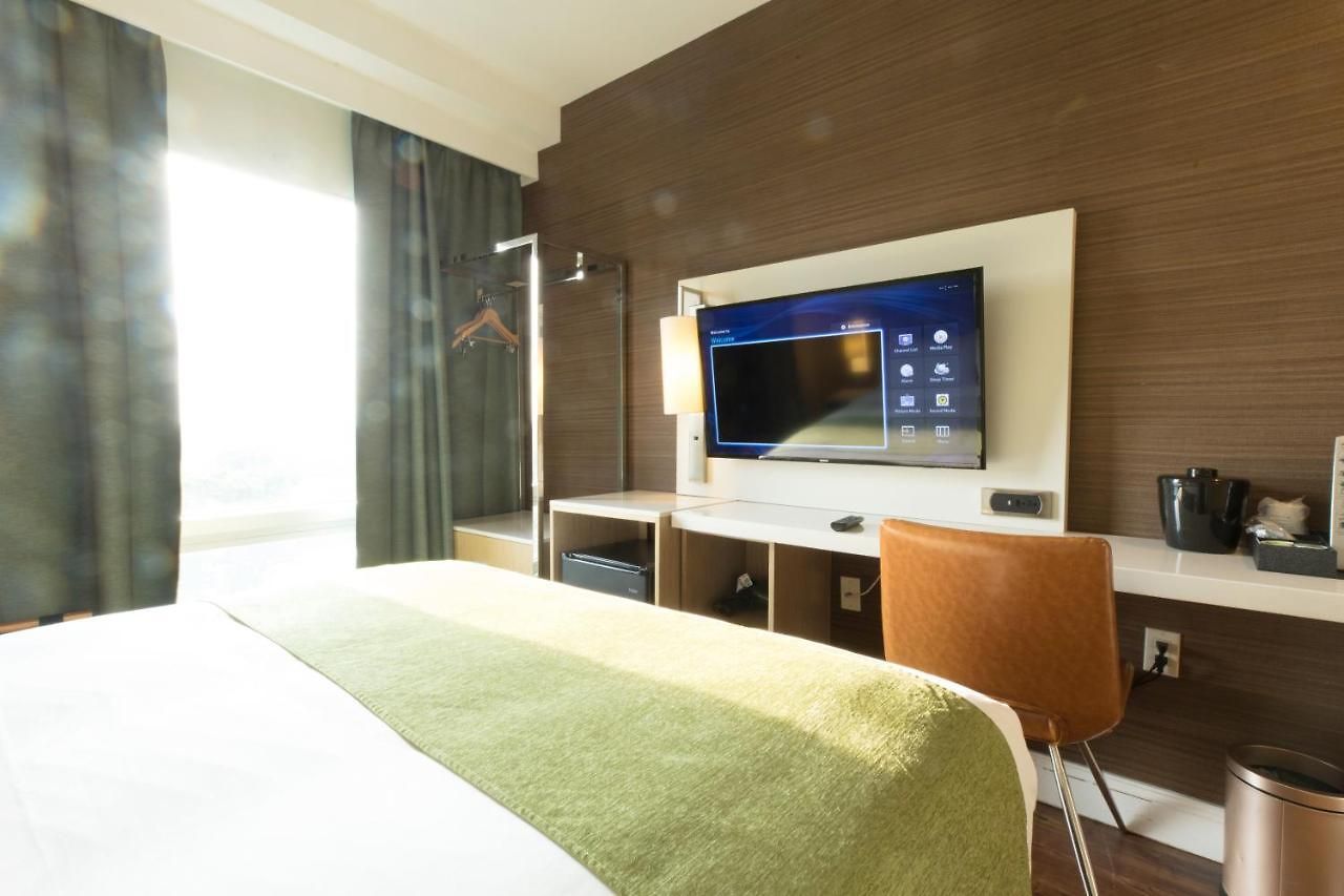 Wyndham Garden Fresh Meadows Flushing Hotel