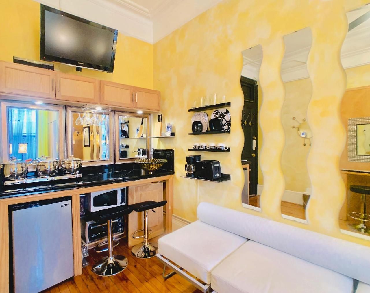 The International Cozy 3* New York