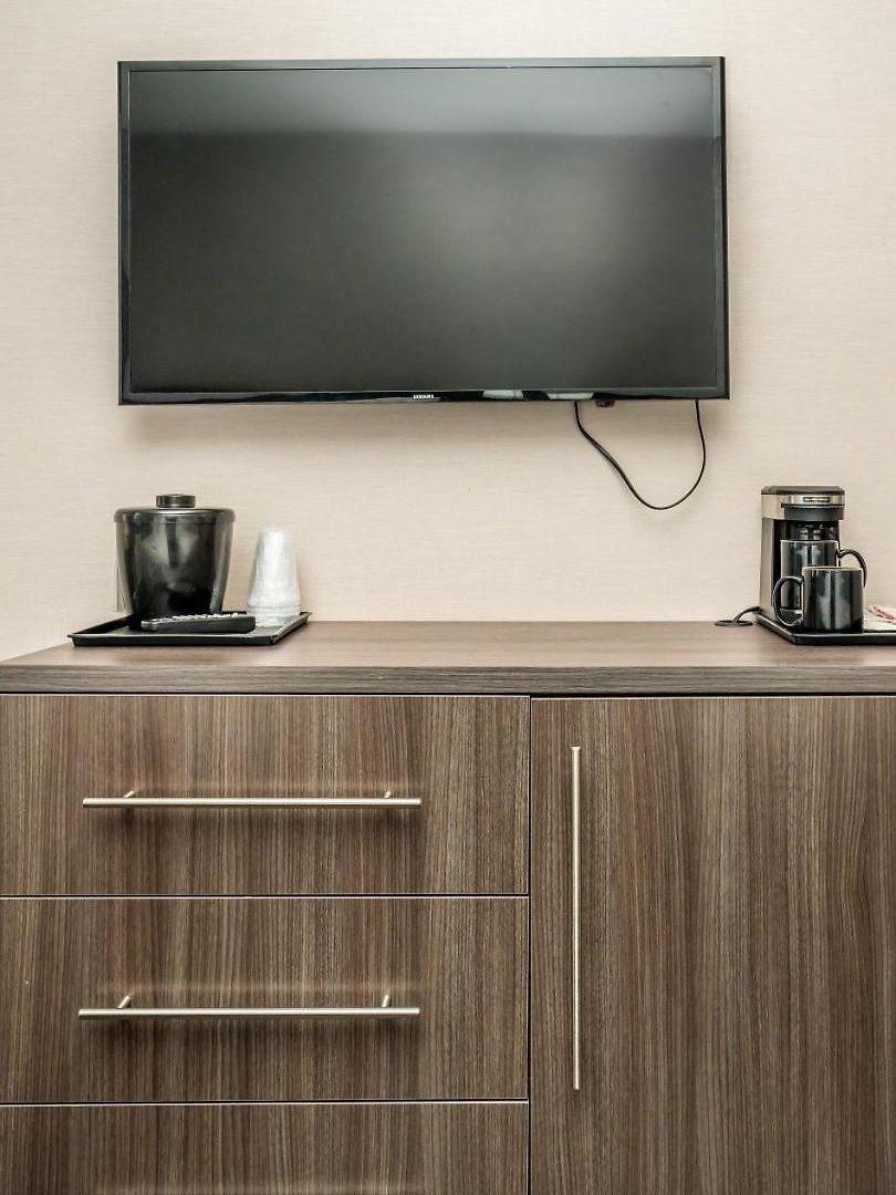 Letap Near Airtrain Jfk Airport Hotel