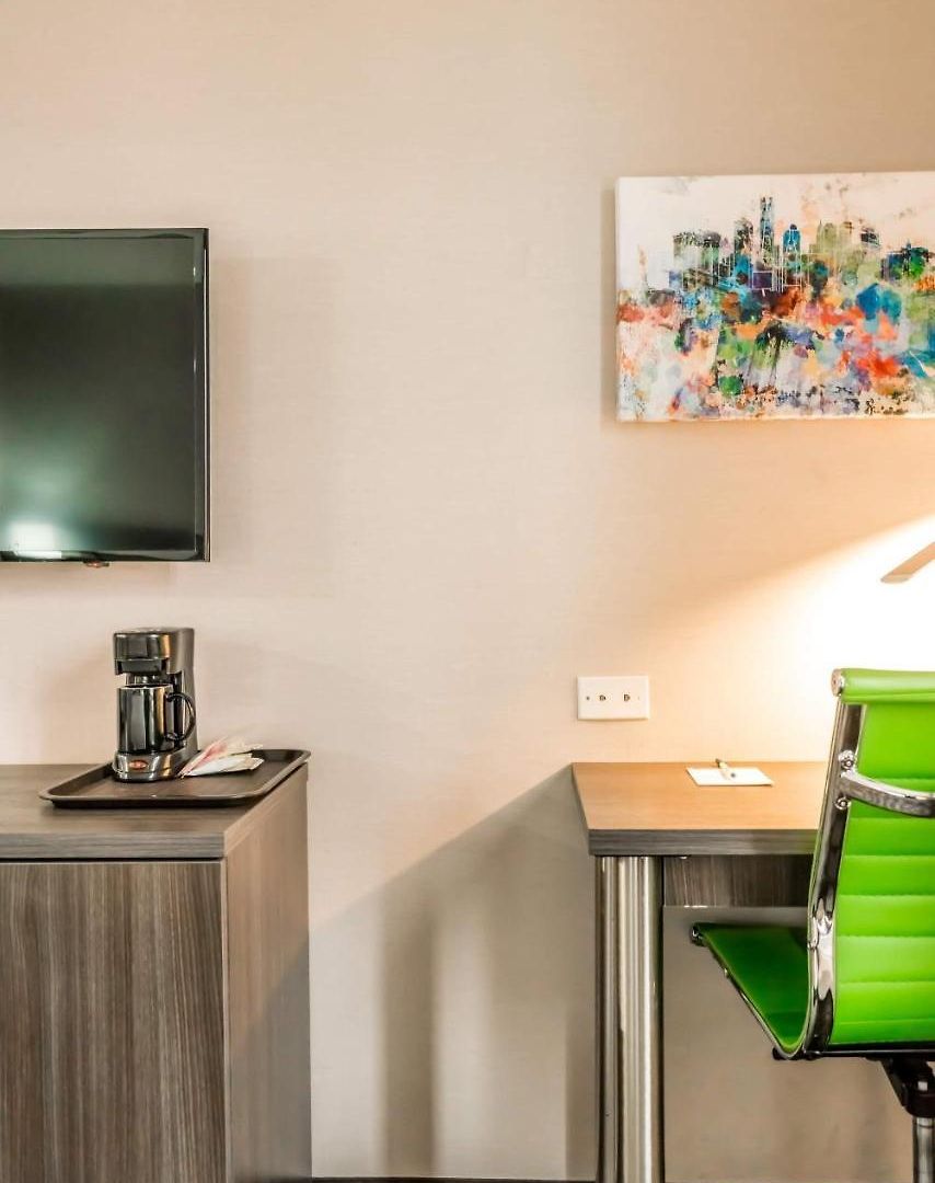 Letap Near Airtrain Jfk Airport Hotel